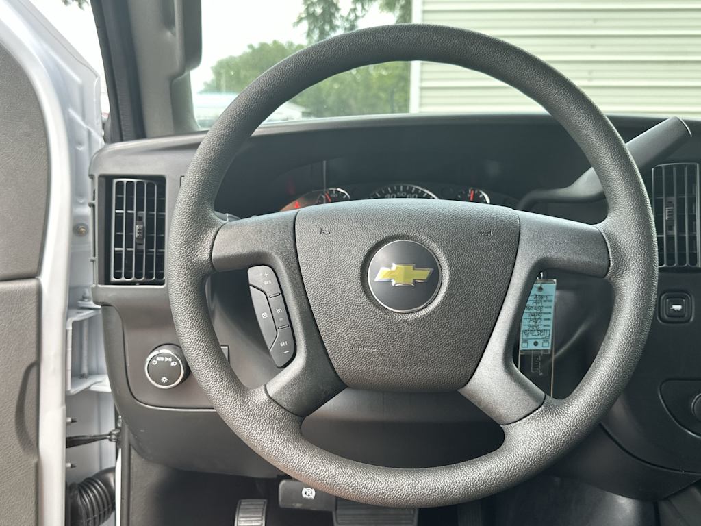 Thumbnail: 2026 Chevrolet Express - 9