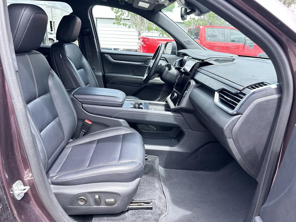Thumbnail: 2024 GMC Acadia - 24