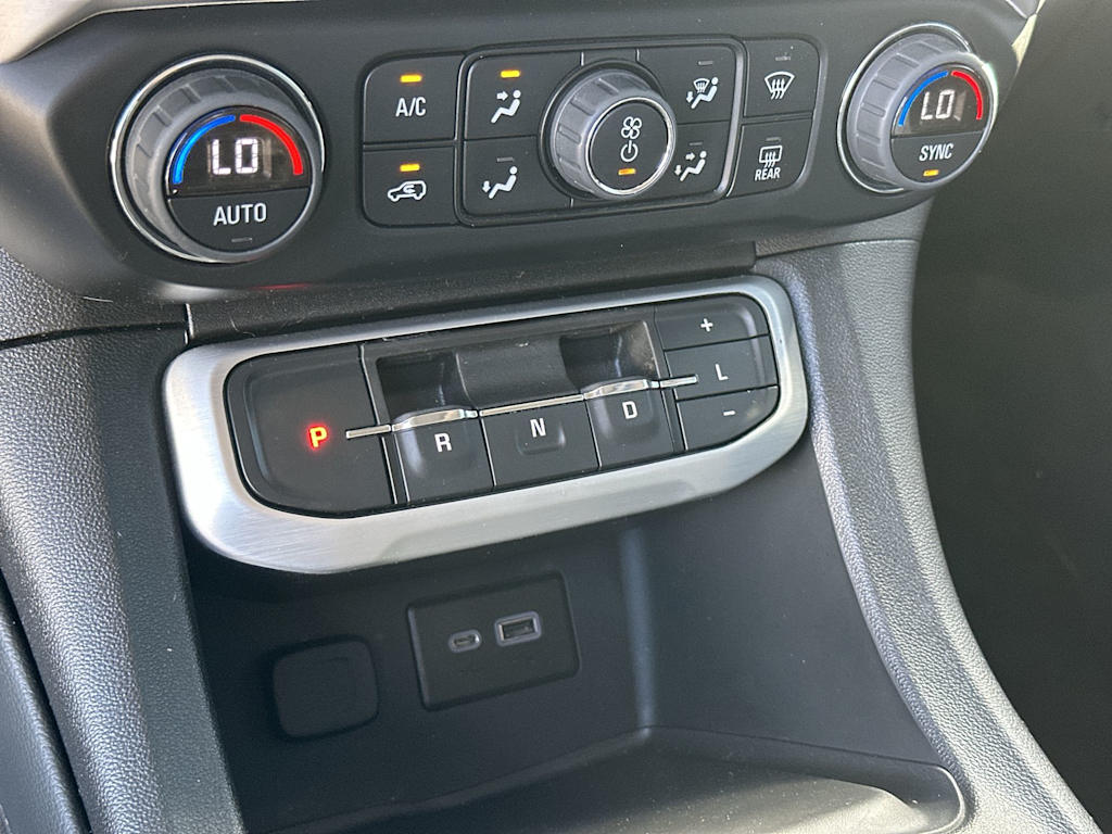 Thumbnail: 2023 GMC Acadia - 27