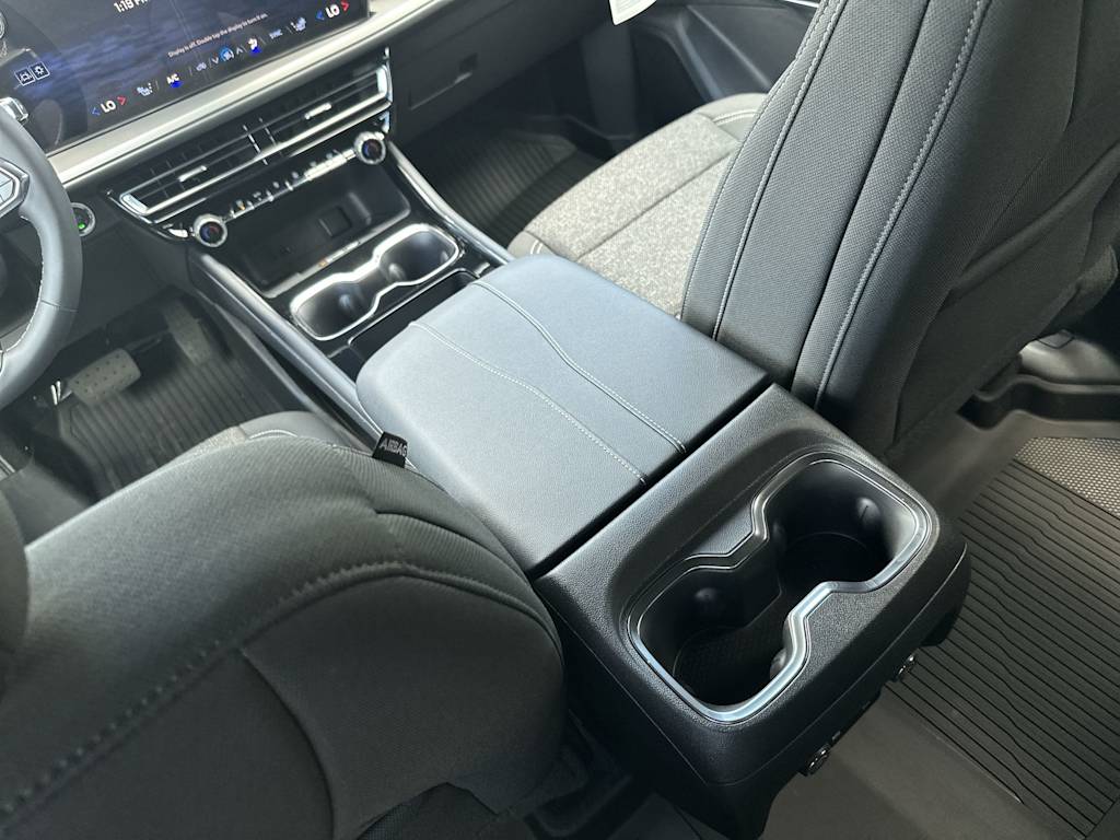 Thumbnail: 2026 Chevrolet Traverse - 26