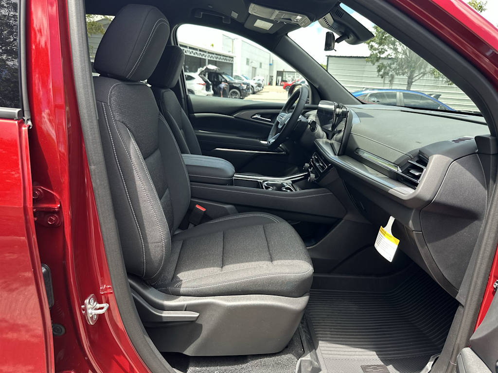 Thumbnail: 2026 Chevrolet Traverse - 25