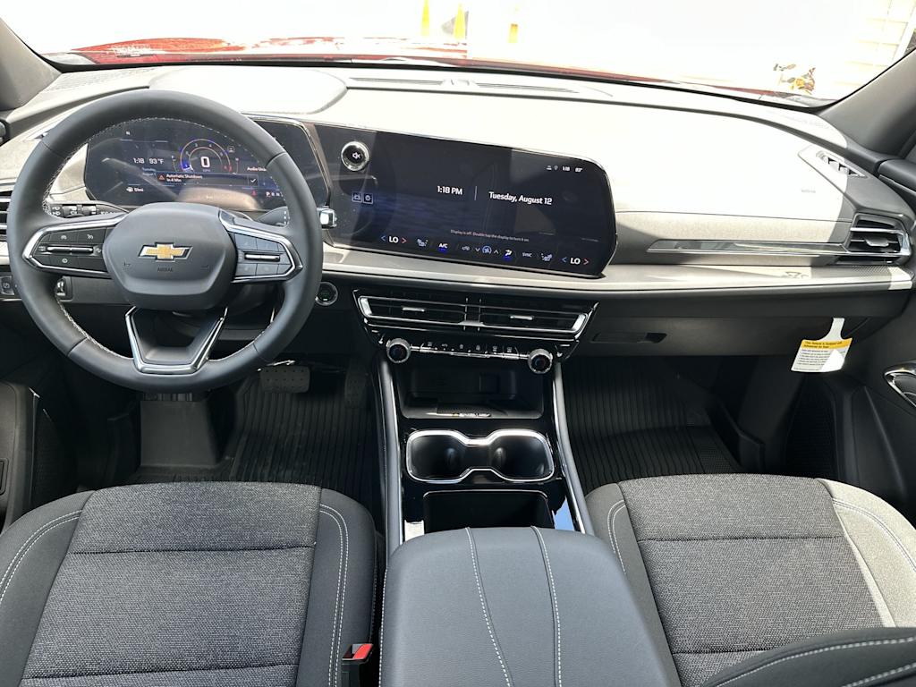 Thumbnail: 2026 Chevrolet Traverse - 2