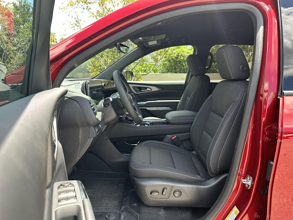 Thumbnail: 2026 Chevrolet Traverse - 11