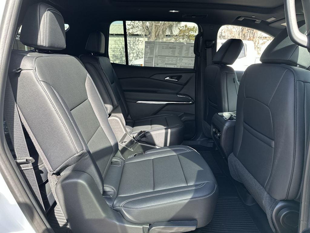 Thumbnail: 2026 Chevrolet Traverse - 25