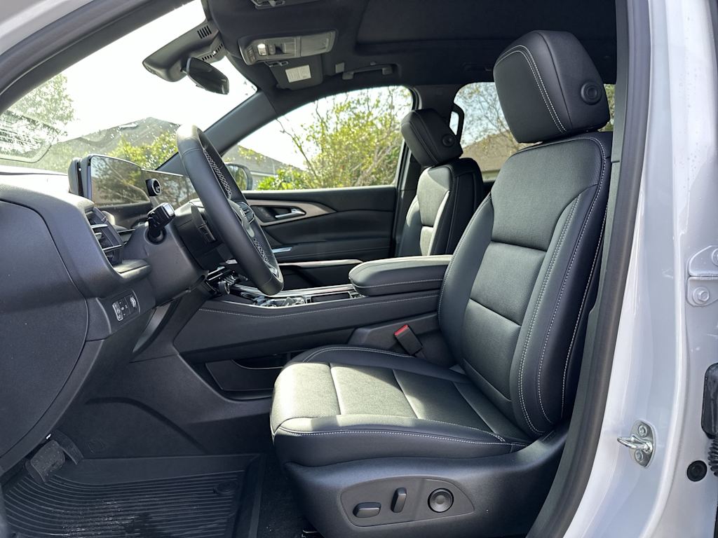 Thumbnail: 2026 Chevrolet Traverse - 11