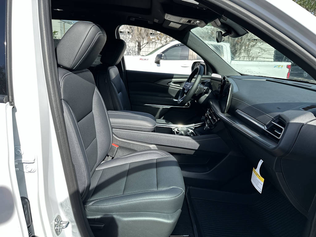 Thumbnail: 2026 Chevrolet Traverse - 26