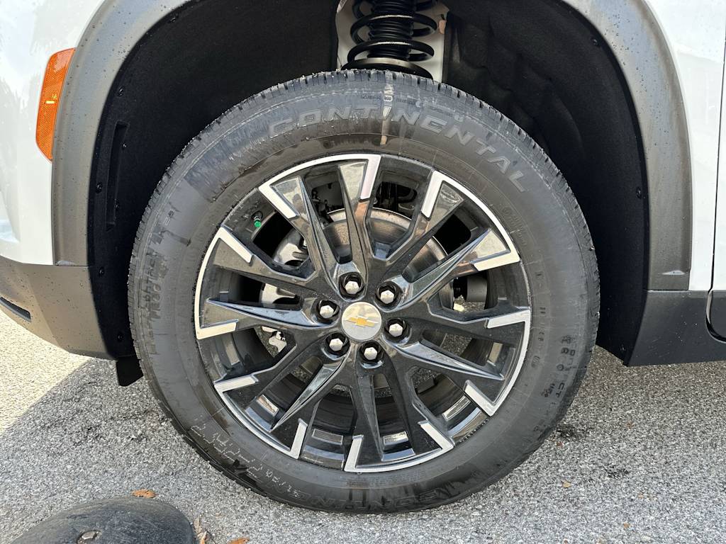 Thumbnail: 2026 Chevrolet Traverse - 8