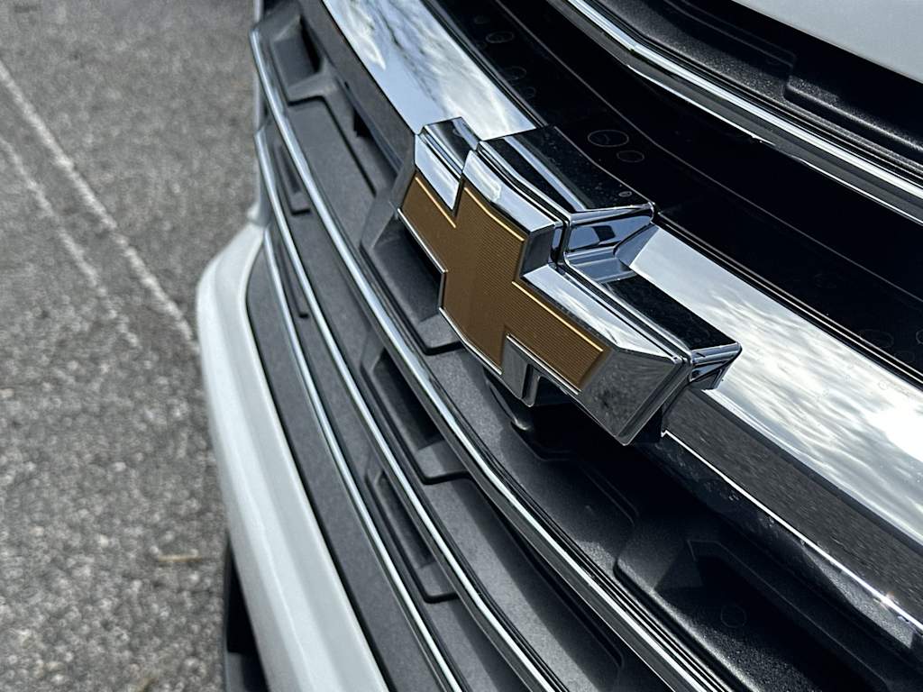 Thumbnail: 2026 Chevrolet Traverse - 6