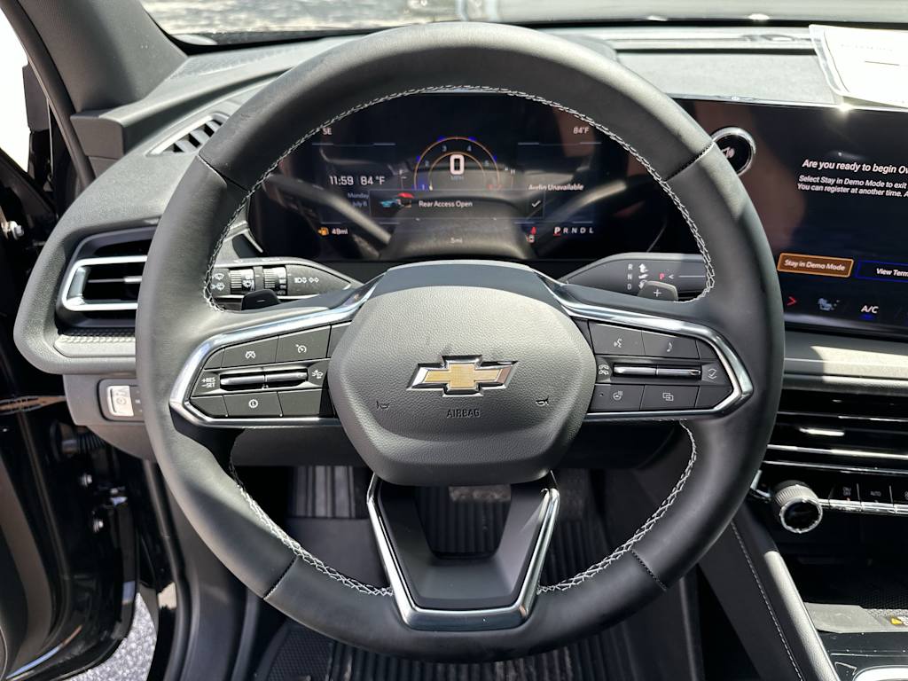 Thumbnail: 2026 Chevrolet Traverse - 10