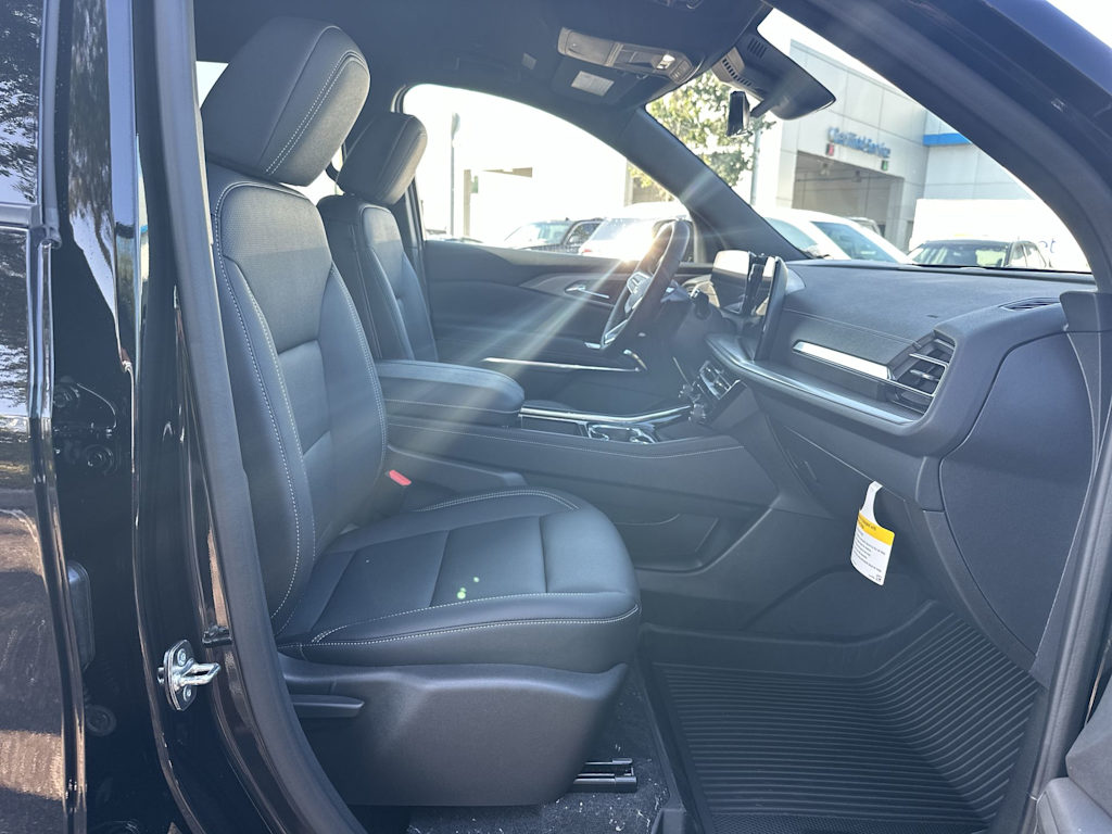 Thumbnail: 2026 Chevrolet Traverse - 25