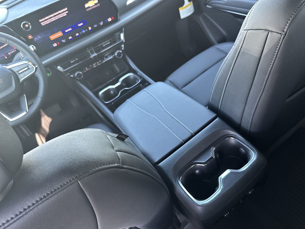 Thumbnail: 2026 Chevrolet Traverse - 26