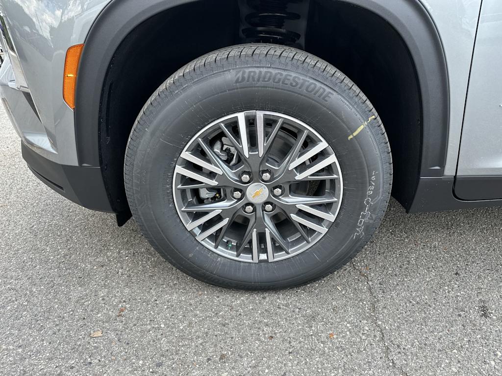 Thumbnail: 2026 Chevrolet Traverse - 8