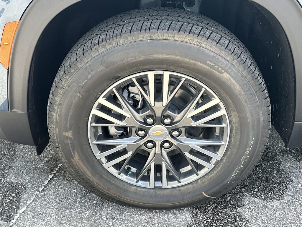 Thumbnail: 2026 Chevrolet Traverse - 8