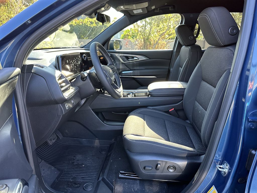 Thumbnail: 2026 Chevrolet Traverse - 12