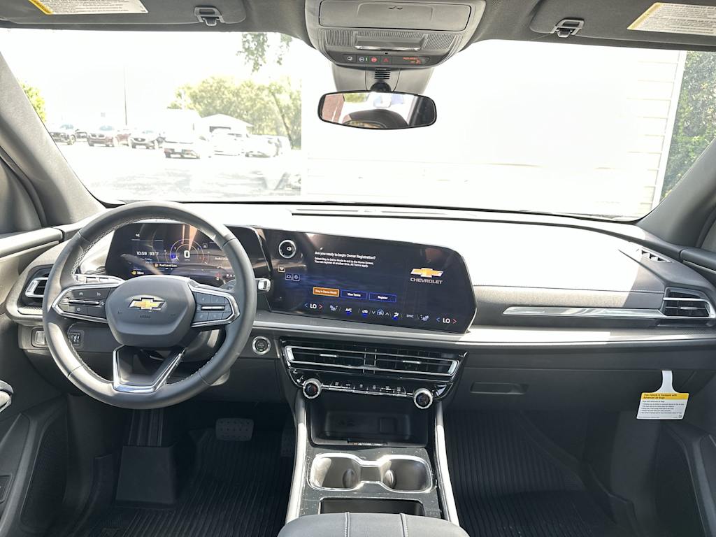 Thumbnail: 2026 Chevrolet Traverse - 2