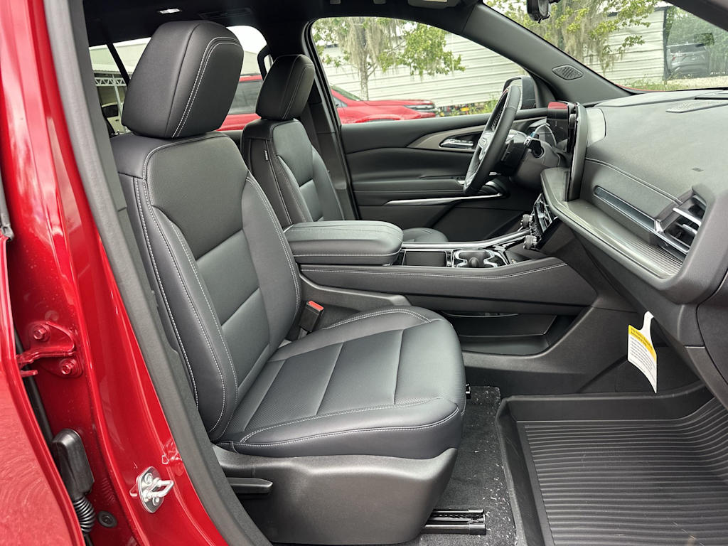 Thumbnail: 2027 Chevrolet Traverse - 24