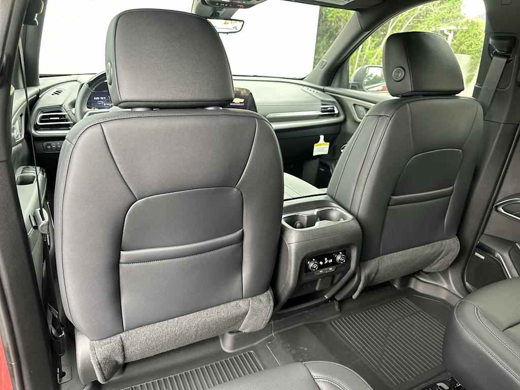 Thumbnail: 2027 Chevrolet Traverse - 22
