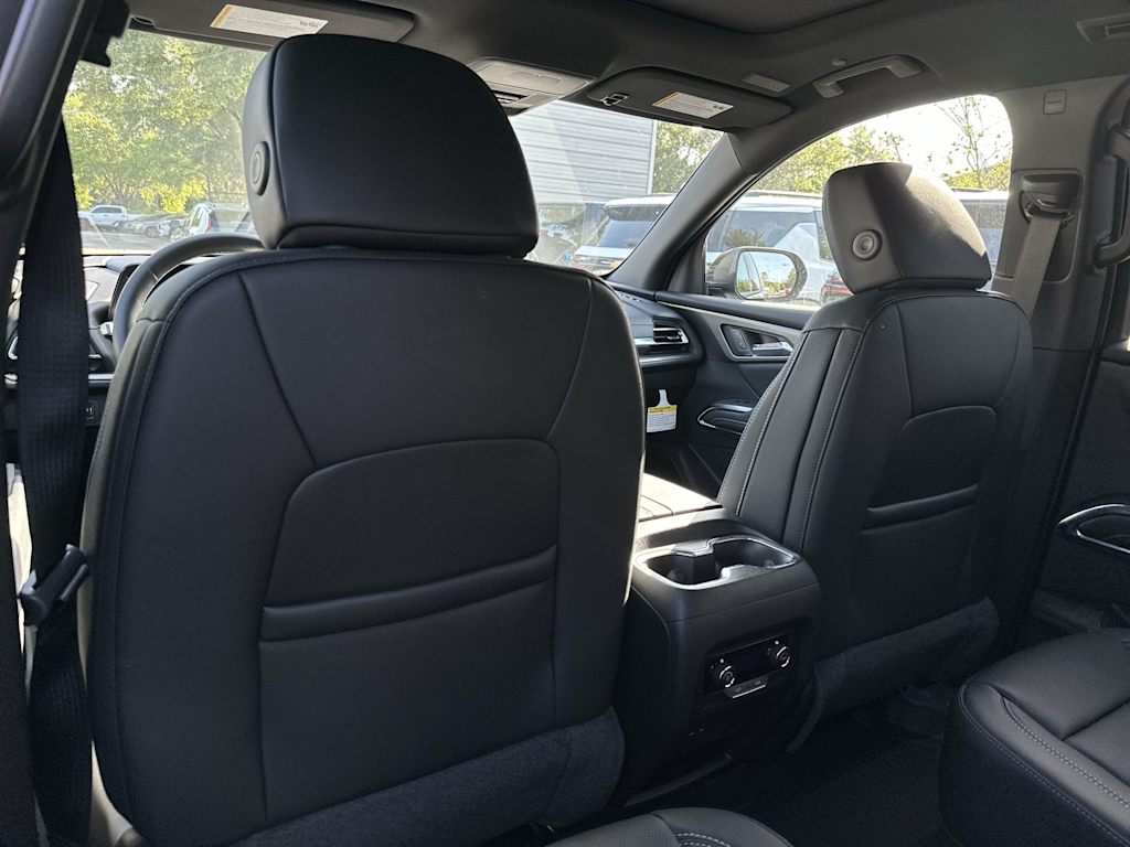 Thumbnail: 2026 Chevrolet Traverse - 12