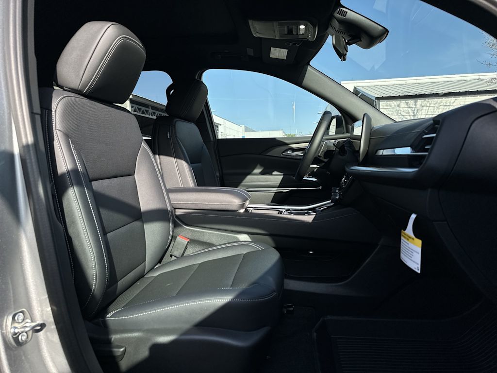 Thumbnail: 2026 Chevrolet Traverse - 24