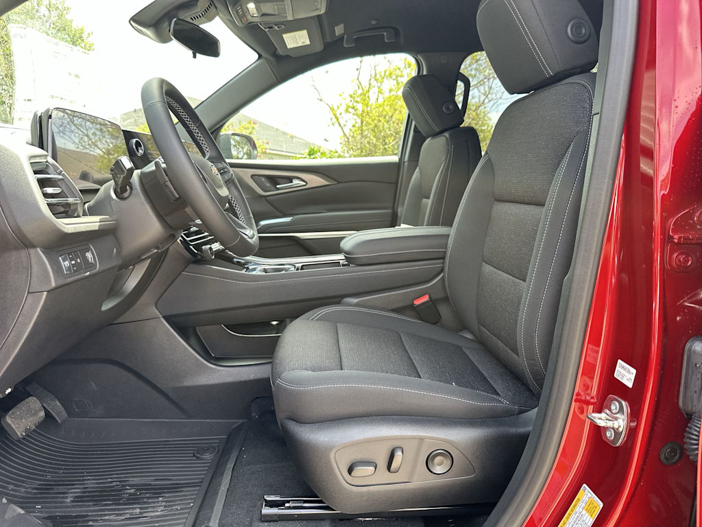 Thumbnail: 2026 Chevrolet Traverse - 11