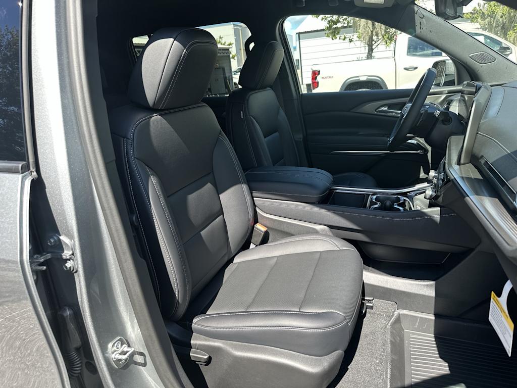 Thumbnail: 2027 Chevrolet Traverse - 12