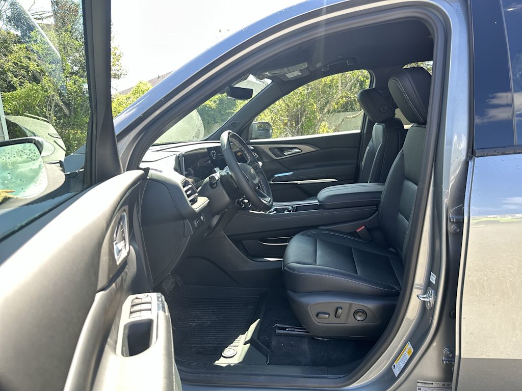 Thumbnail: 2027 Chevrolet Traverse - 19