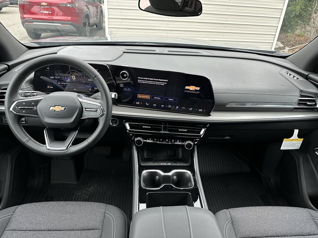 Thumbnail: 2026 Chevrolet Traverse - 2
