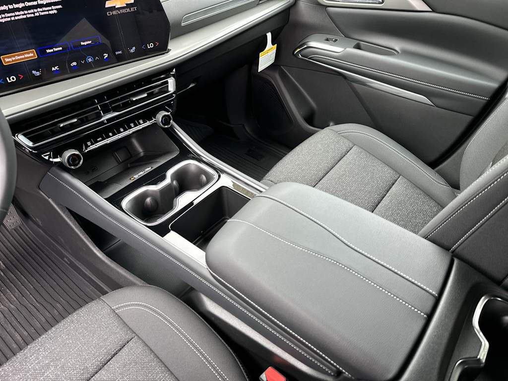 Thumbnail: 2026 Chevrolet Traverse - 14