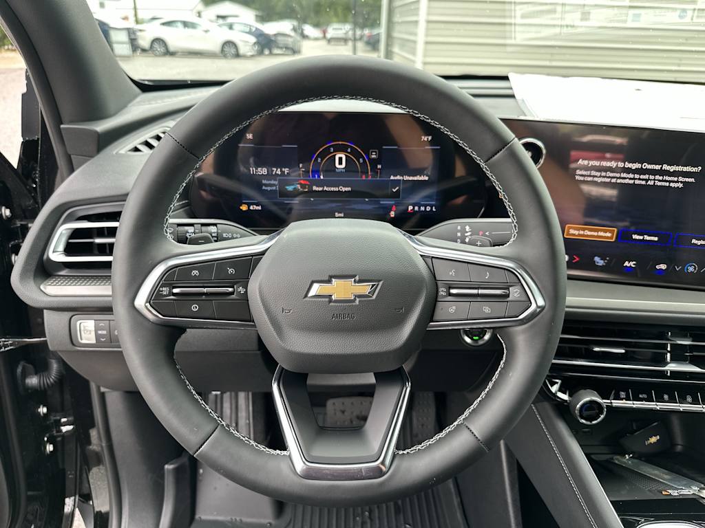 Thumbnail: 2026 Chevrolet Traverse - 10