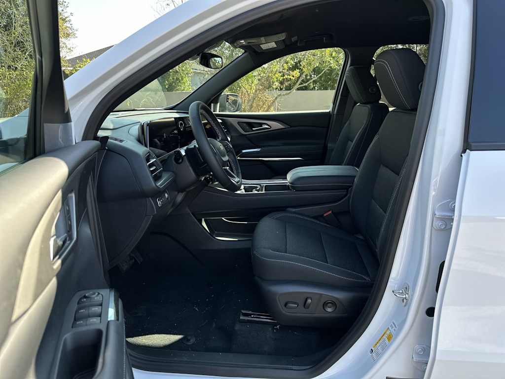 Thumbnail: 2026 Chevrolet Traverse - 11