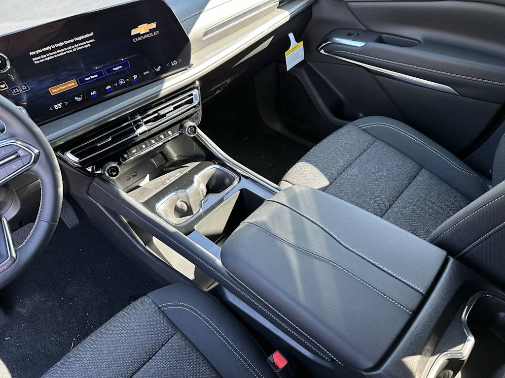 Thumbnail: 2026 Chevrolet Traverse - 15