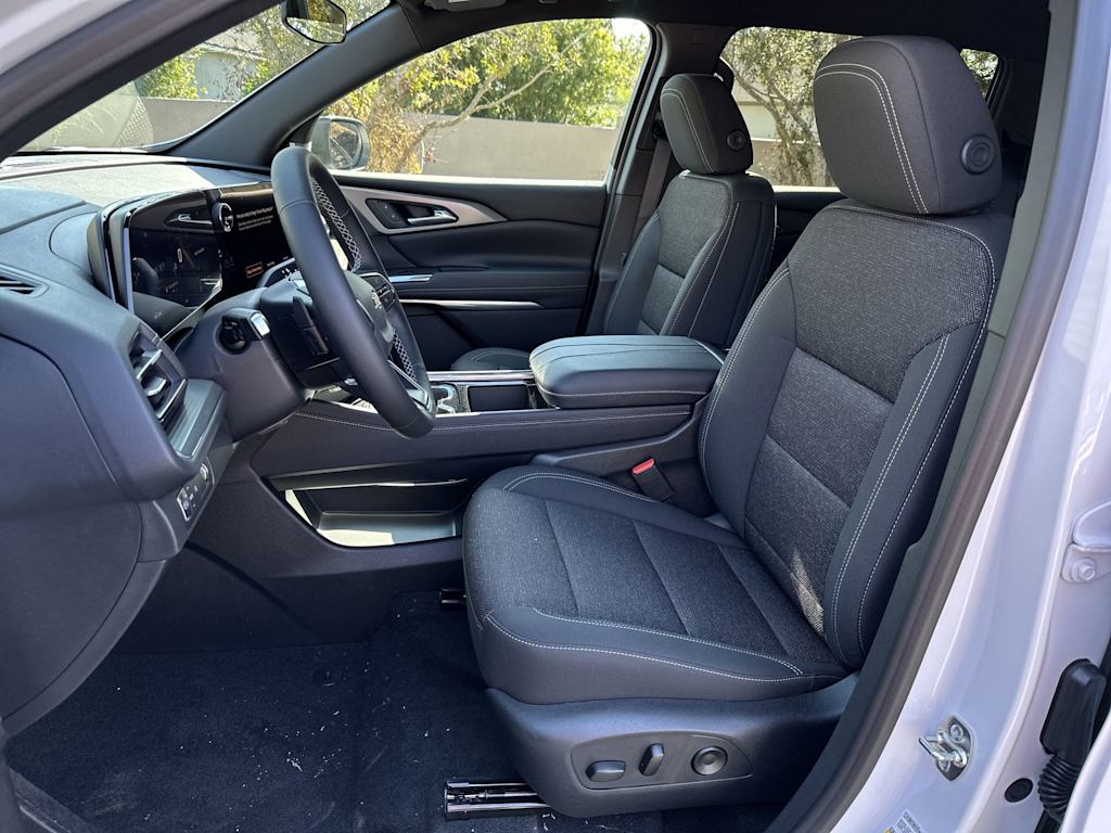 Thumbnail: 2026 Chevrolet Traverse - 12