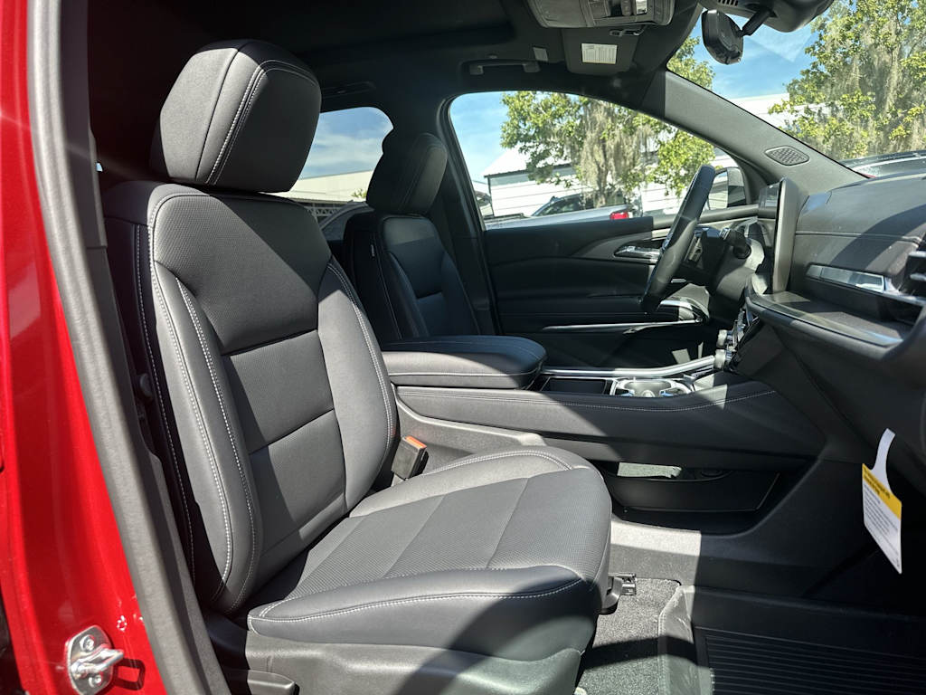 Thumbnail: 2027 Chevrolet Traverse - 25