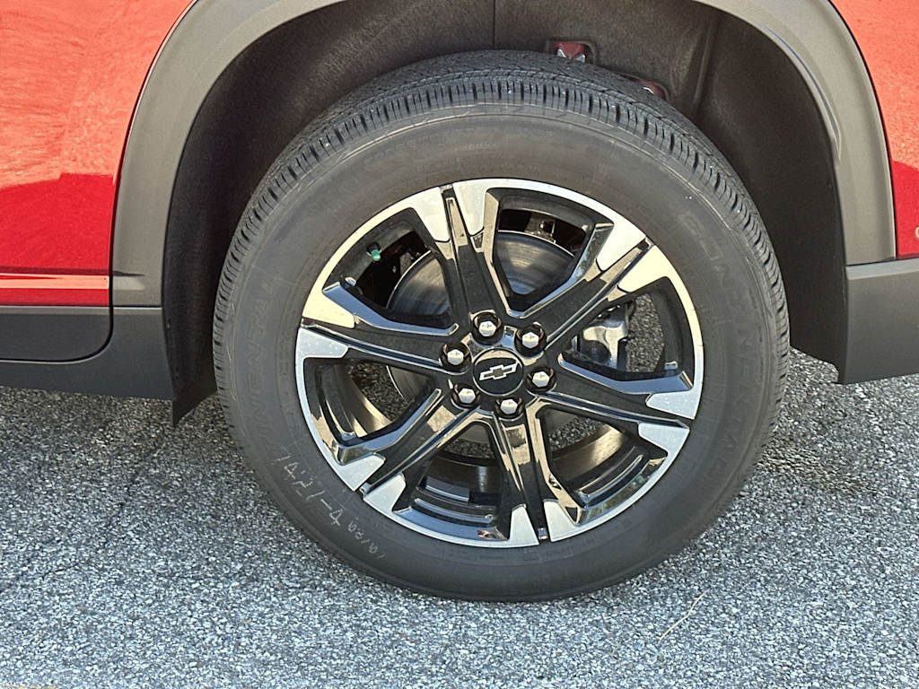 Thumbnail: 2027 Chevrolet Traverse - 8