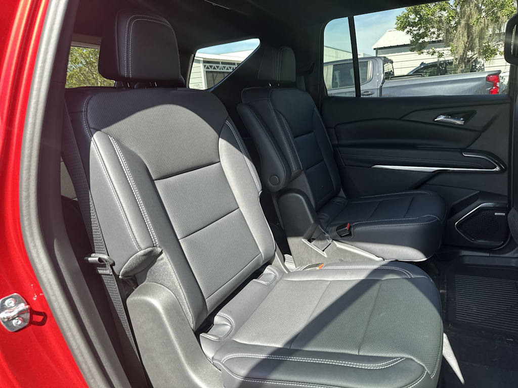 Thumbnail: 2027 Chevrolet Traverse - 24