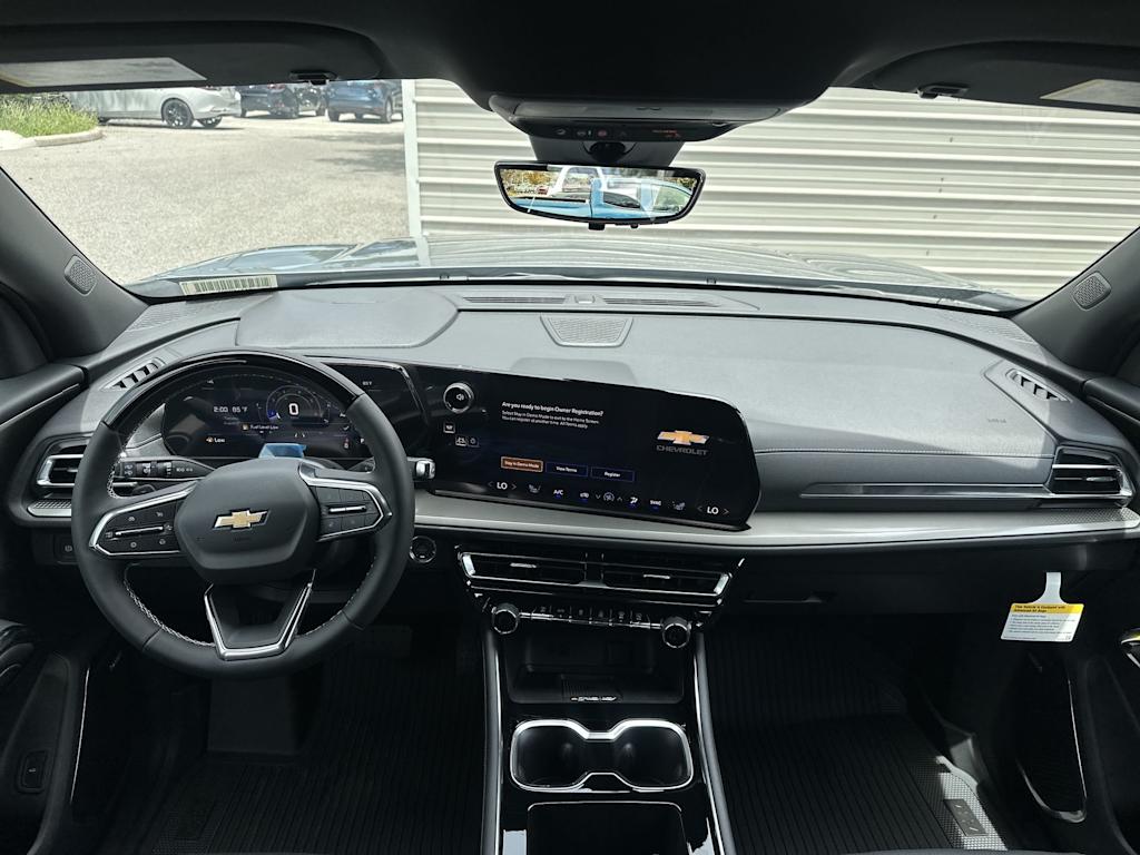 Thumbnail: 2027 Chevrolet Traverse - 2