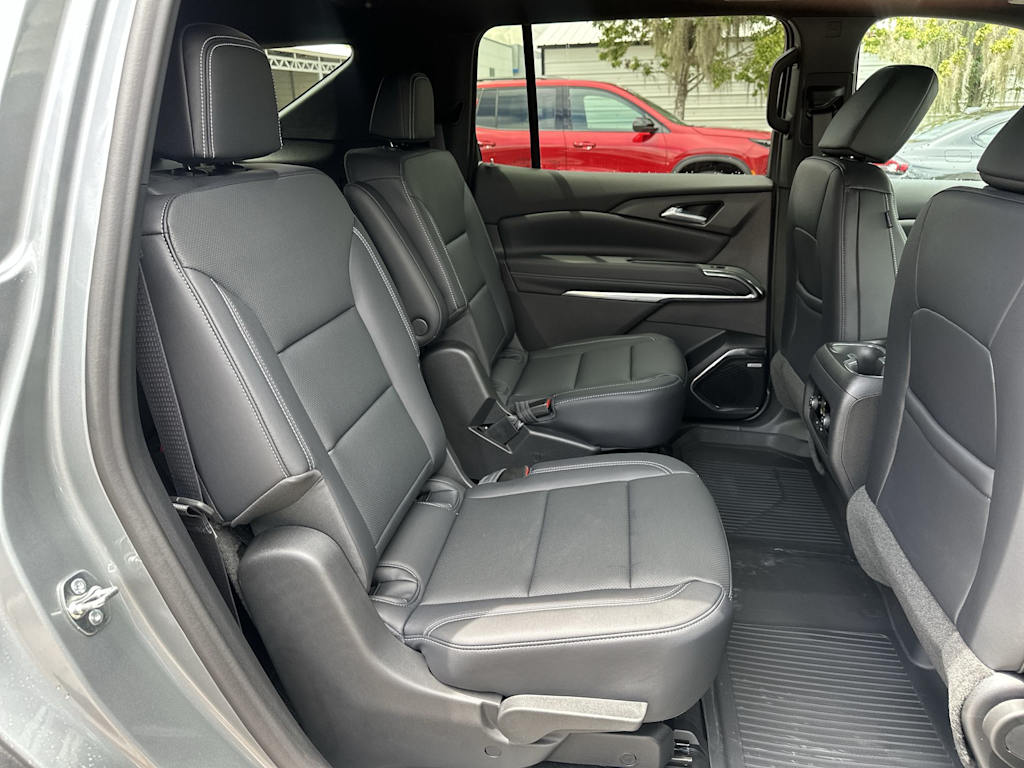 Thumbnail: 2027 Chevrolet Traverse - 23