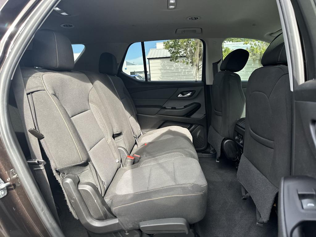 Thumbnail: 2019 Chevrolet Traverse - 25