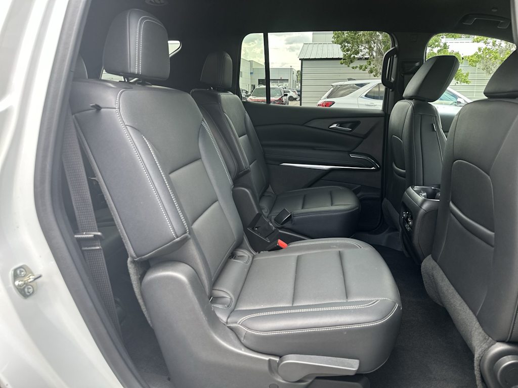 Thumbnail: 2025 Chevrolet Traverse - 24