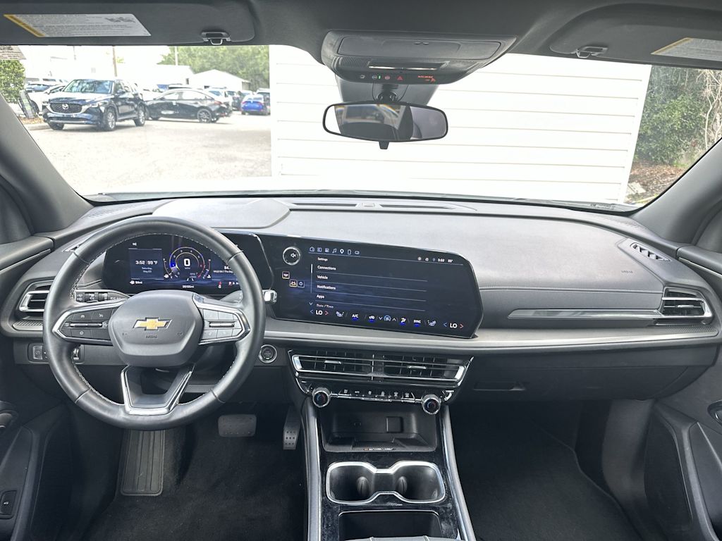 Thumbnail: 2025 Chevrolet Traverse - 2