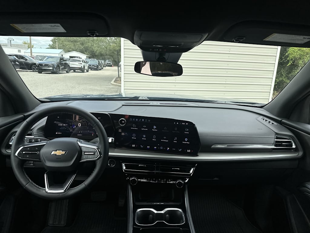 Thumbnail: 2025 Chevrolet Traverse - 2