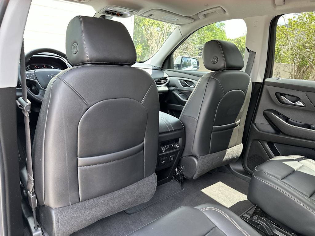 Thumbnail: 2020 Chevrolet Traverse - 12