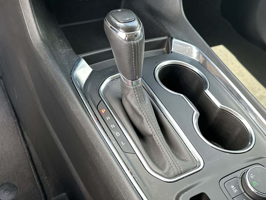 Thumbnail: 2020 Chevrolet Traverse - 27