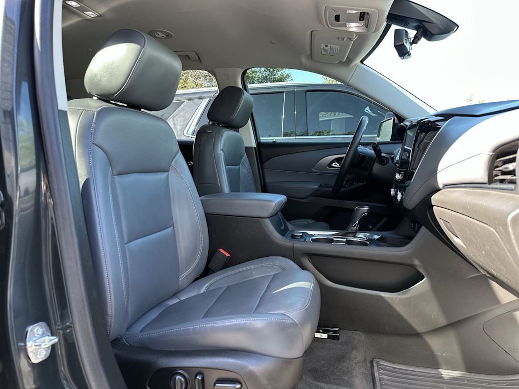 Thumbnail: 2020 Chevrolet Traverse - 26