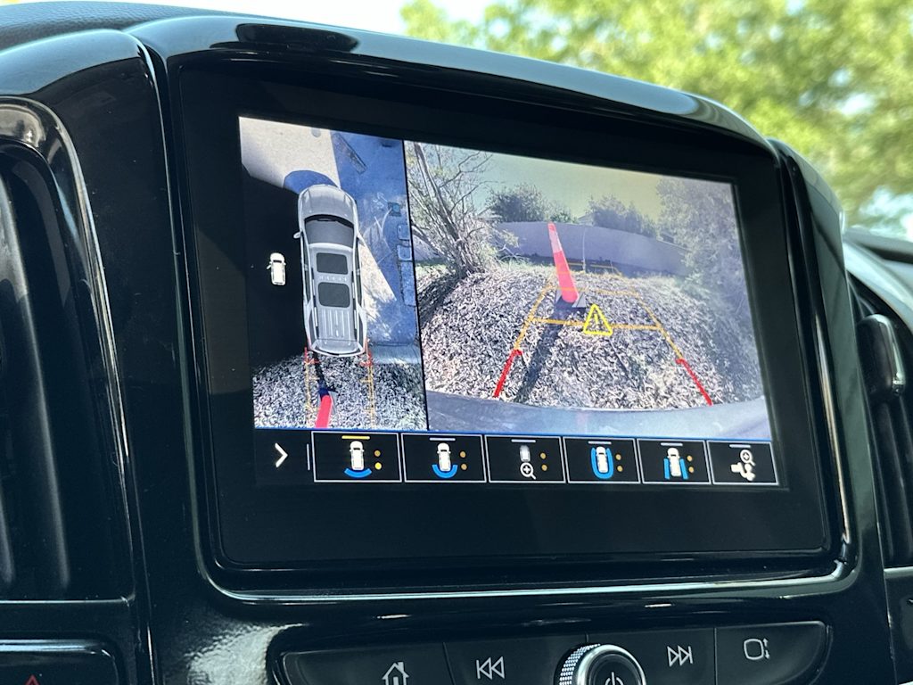 Thumbnail: 2020 Chevrolet Traverse - 13