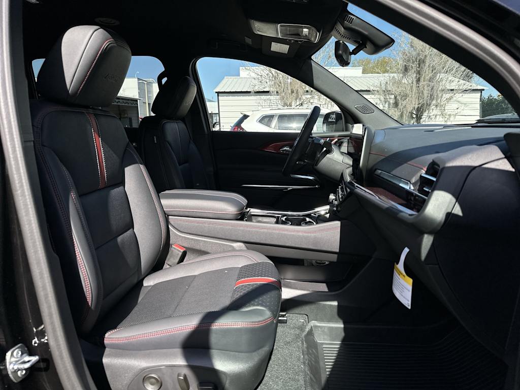 Thumbnail: 2026 Chevrolet Traverse - 25