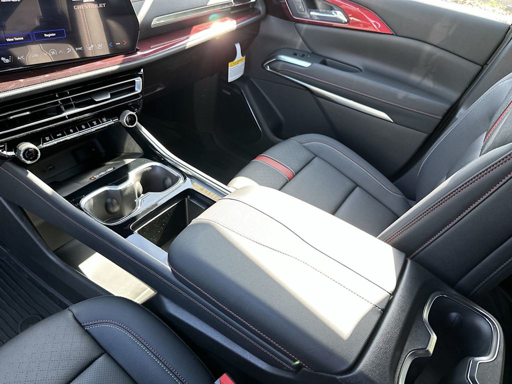 Thumbnail: 2026 Chevrolet Traverse - 26