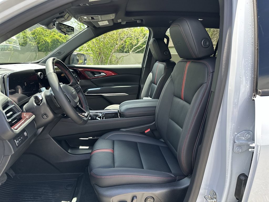 Thumbnail: 2026 Chevrolet Traverse - 11