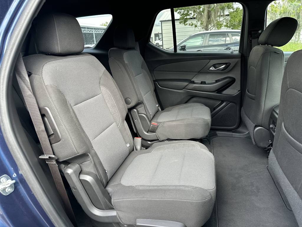 Thumbnail: 2023 Chevrolet Traverse - 25