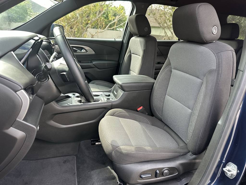 Thumbnail: 2023 Chevrolet Traverse - 12